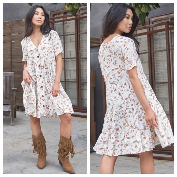 41 Boho V-Neck Floral Short Sleeve Tiered Dress - Picture 2 of 6